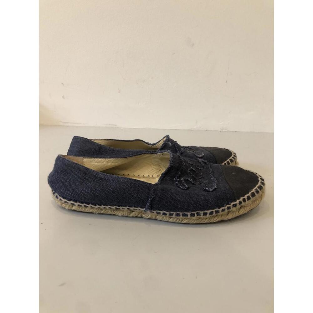 Chanel Navy Espadrilles - Classic CC Signature - Picture 2 of 4